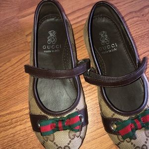 Gucci logo with green red bow toddler flats